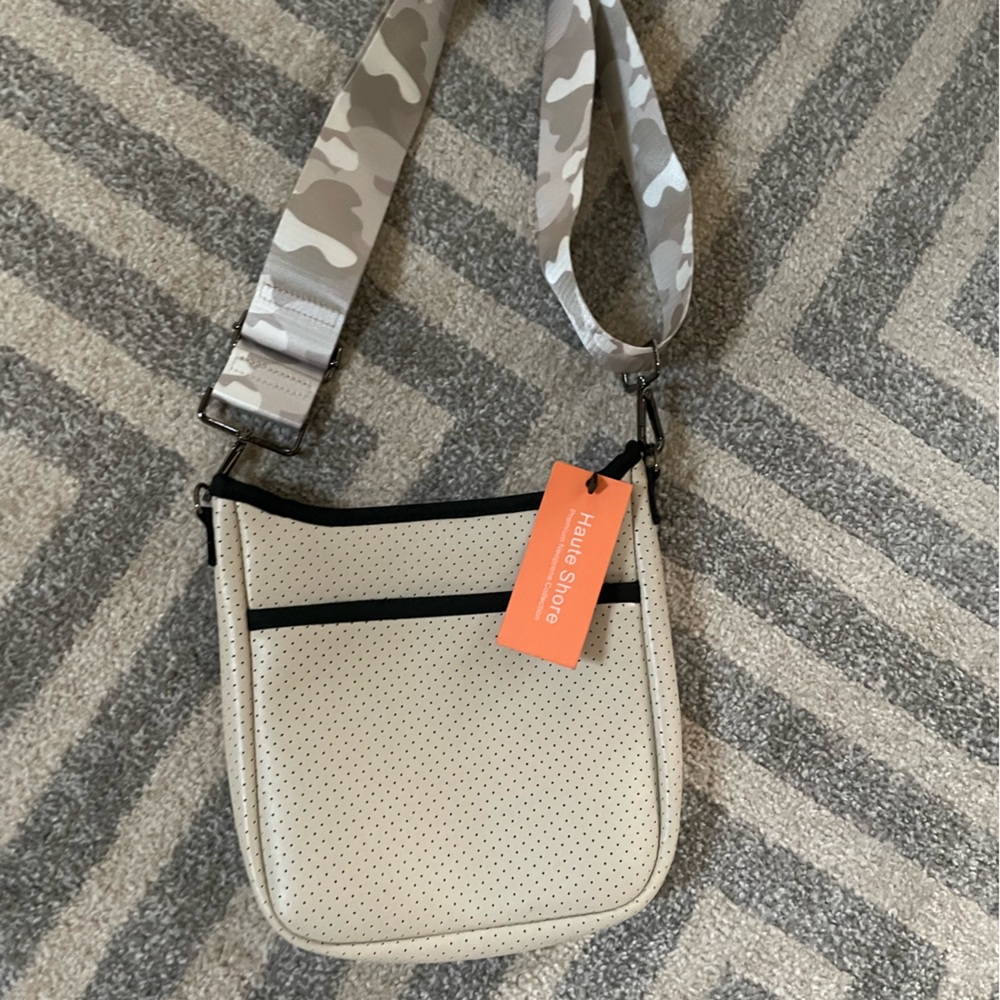 HAUTE SHORE bag